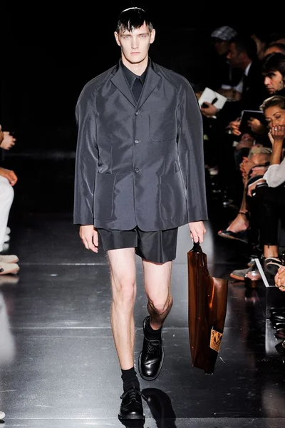 Look 33